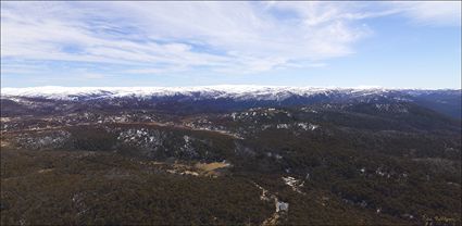 Jindabyne - The Snowy Mountains - NSW T (PBH4 00 10070)